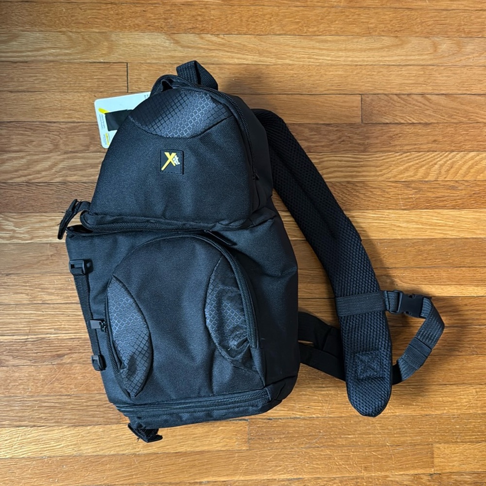 NWT camera bag